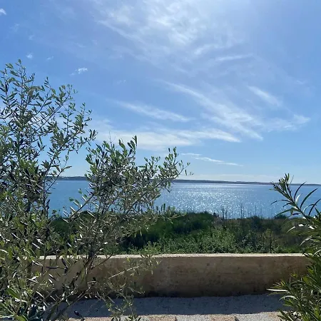 Rocky Villa Ražanac