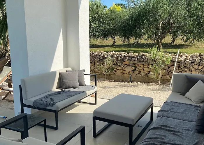 Rocky Villa Ražanac