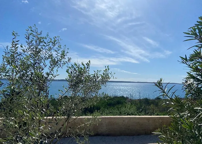 Rocky Villa Ražanac